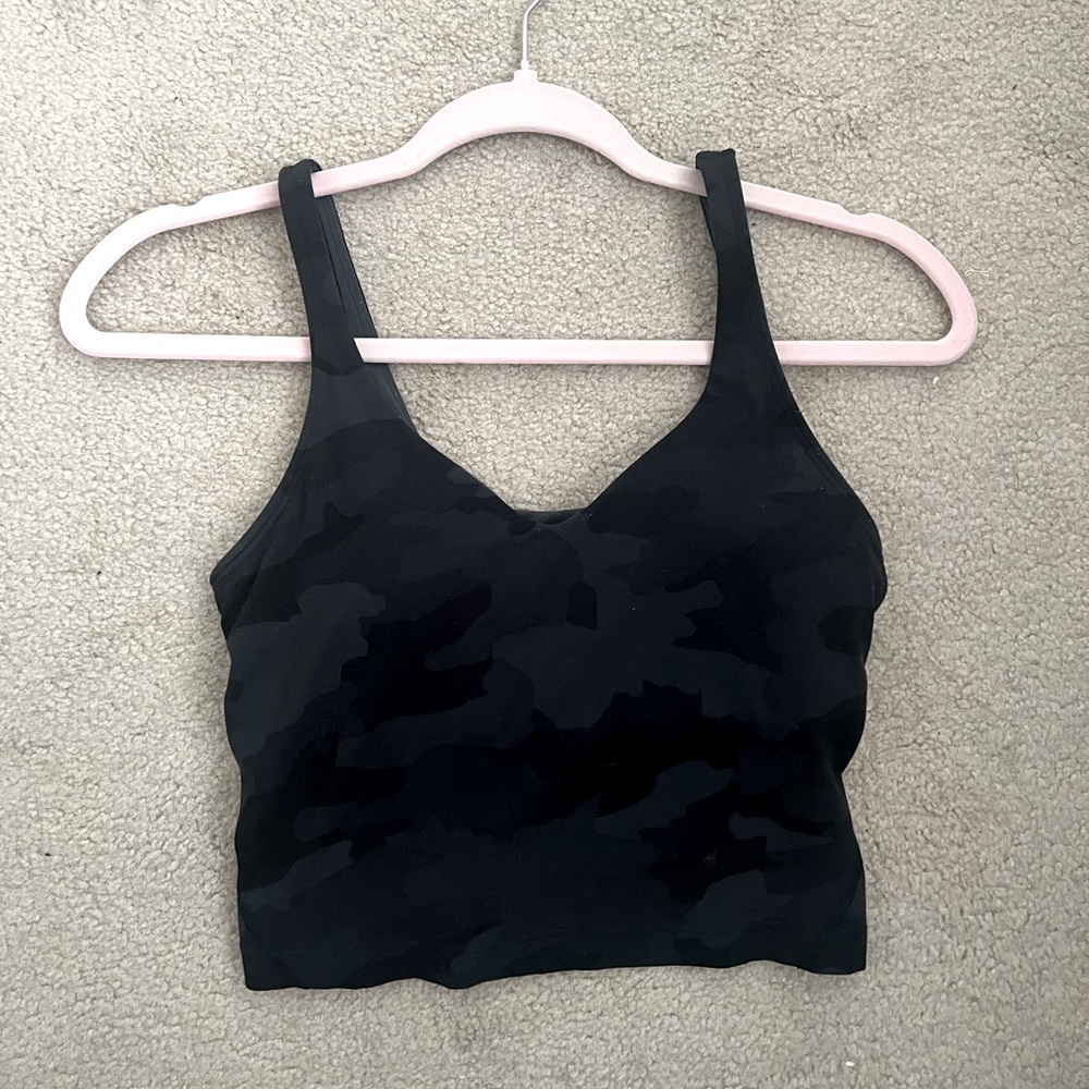 Lululemon size 4 top